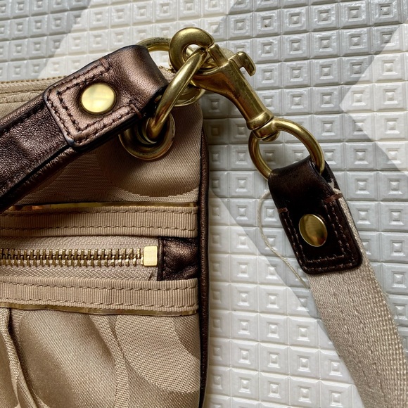 Coach | poppy crossbody - Picture 4 of 11